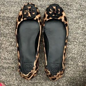 Like new Tory Burch mini travel ballet flats